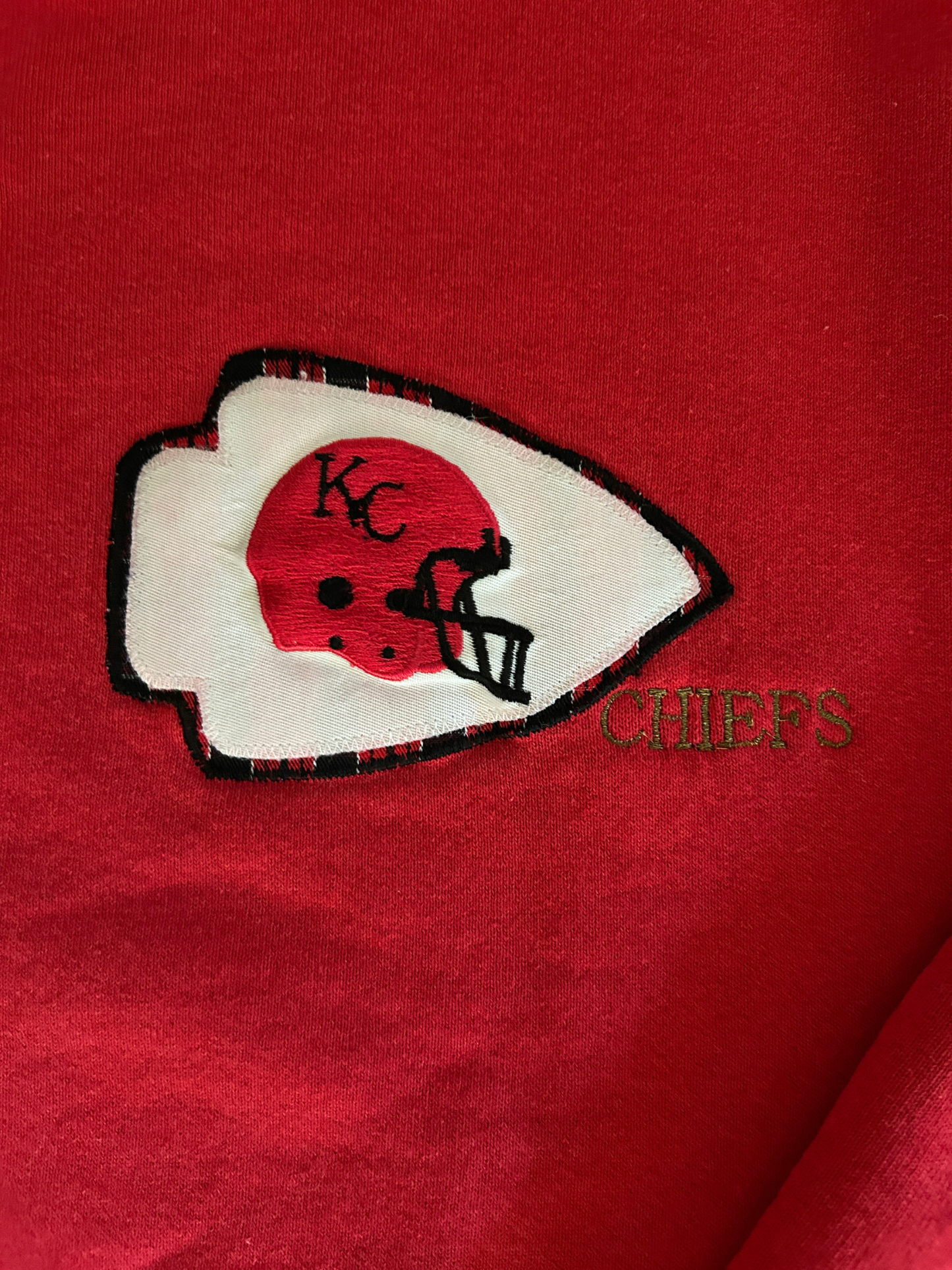 VINTAGE Red Chiefs Helmet Embroidered Mockneck Crewneck