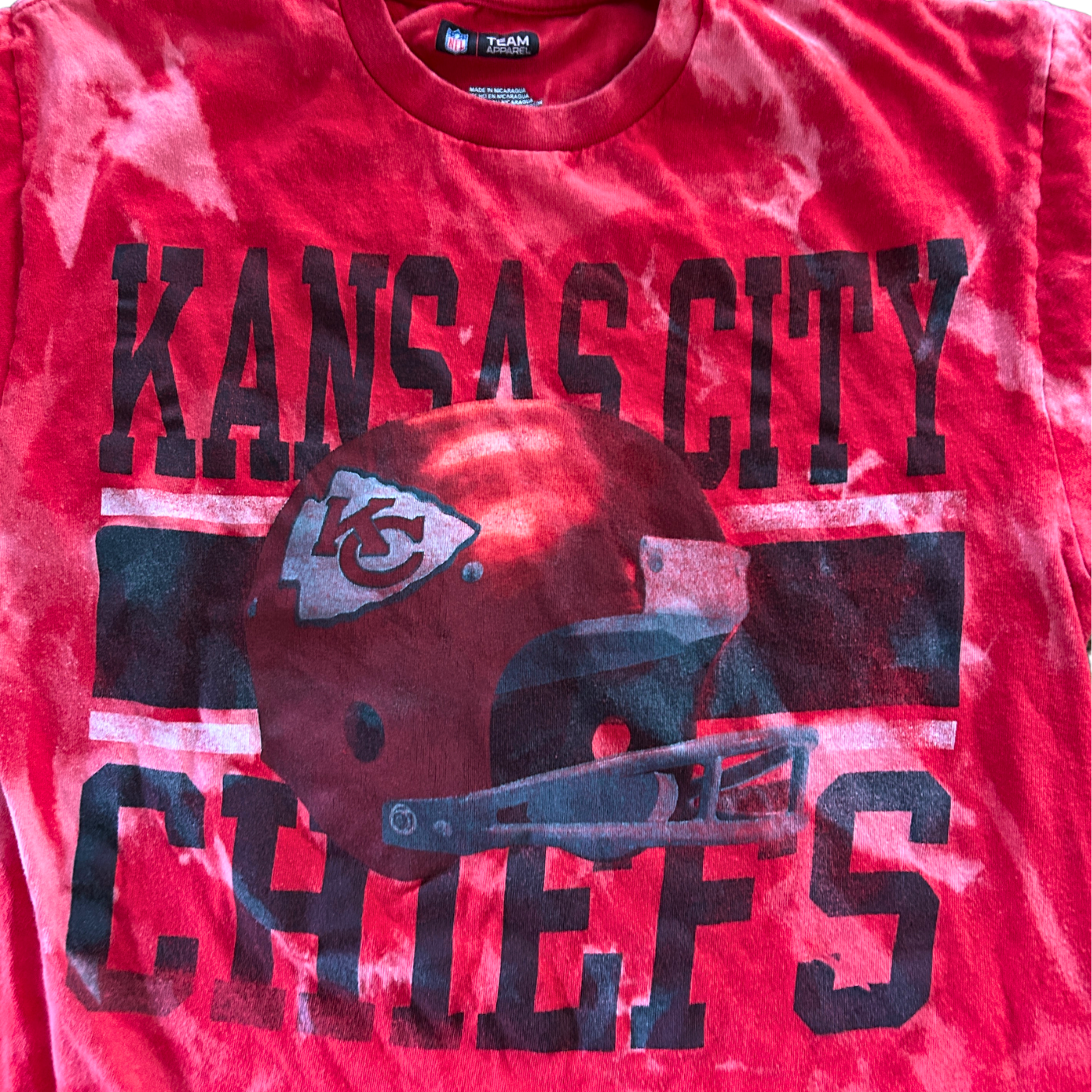 Chiefs Helmet Acid Wash T-Shirt