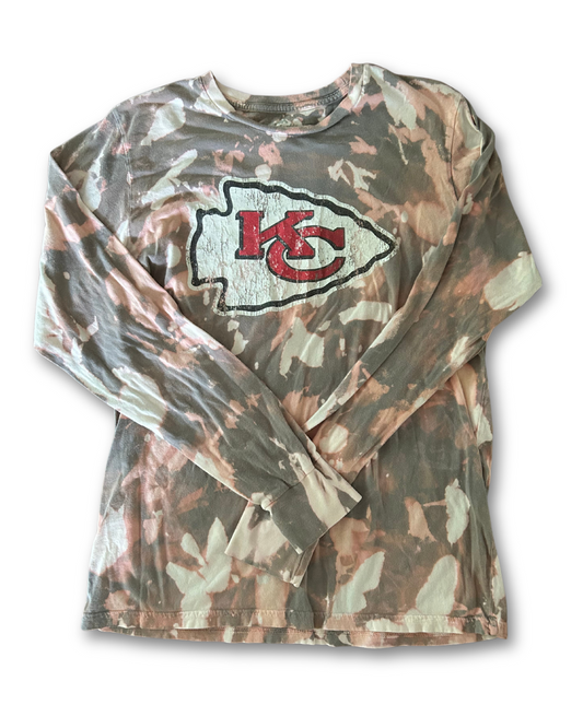 Grey Mahomes Chiefs Acid Wash Long Sleeve Tee